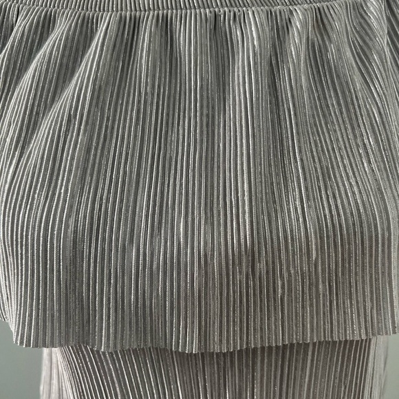 Beau Tissu off shoulder top NWT - Picture 7 of 10